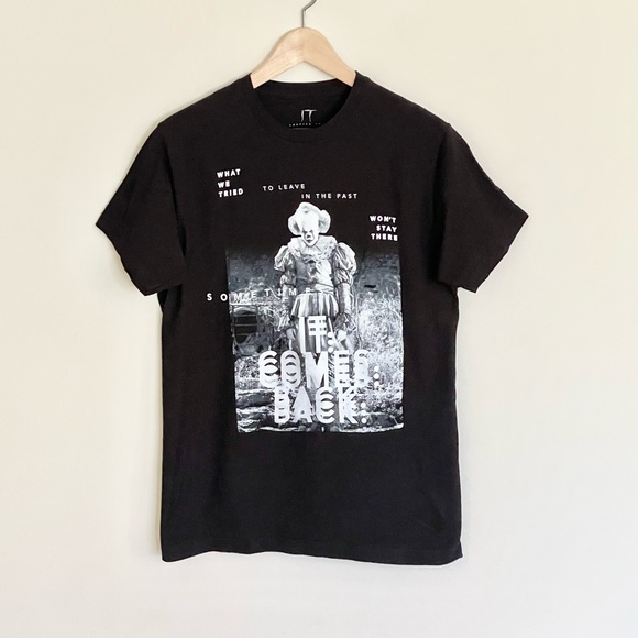 NEW IT Chapter Two Pennywise Glitch Graphic Black T Shirt Adult size Medium - Picture 2 of 6